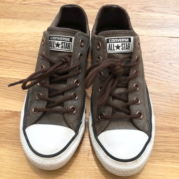 Converse Shoes - 🎉Converse Chuck Taylor All Star Leather Sneakers